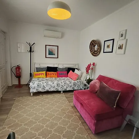 Carvoeiro Beach Apartment * 卡武埃鲁